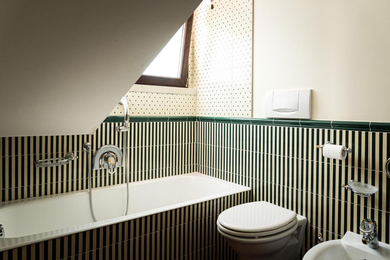 Hotel Petite Fleur Рокарасо Екстериор снимка