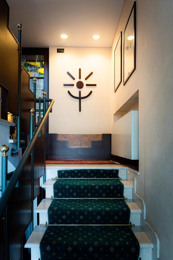 Hotel Petite Fleur Рокарасо Екстериор снимка